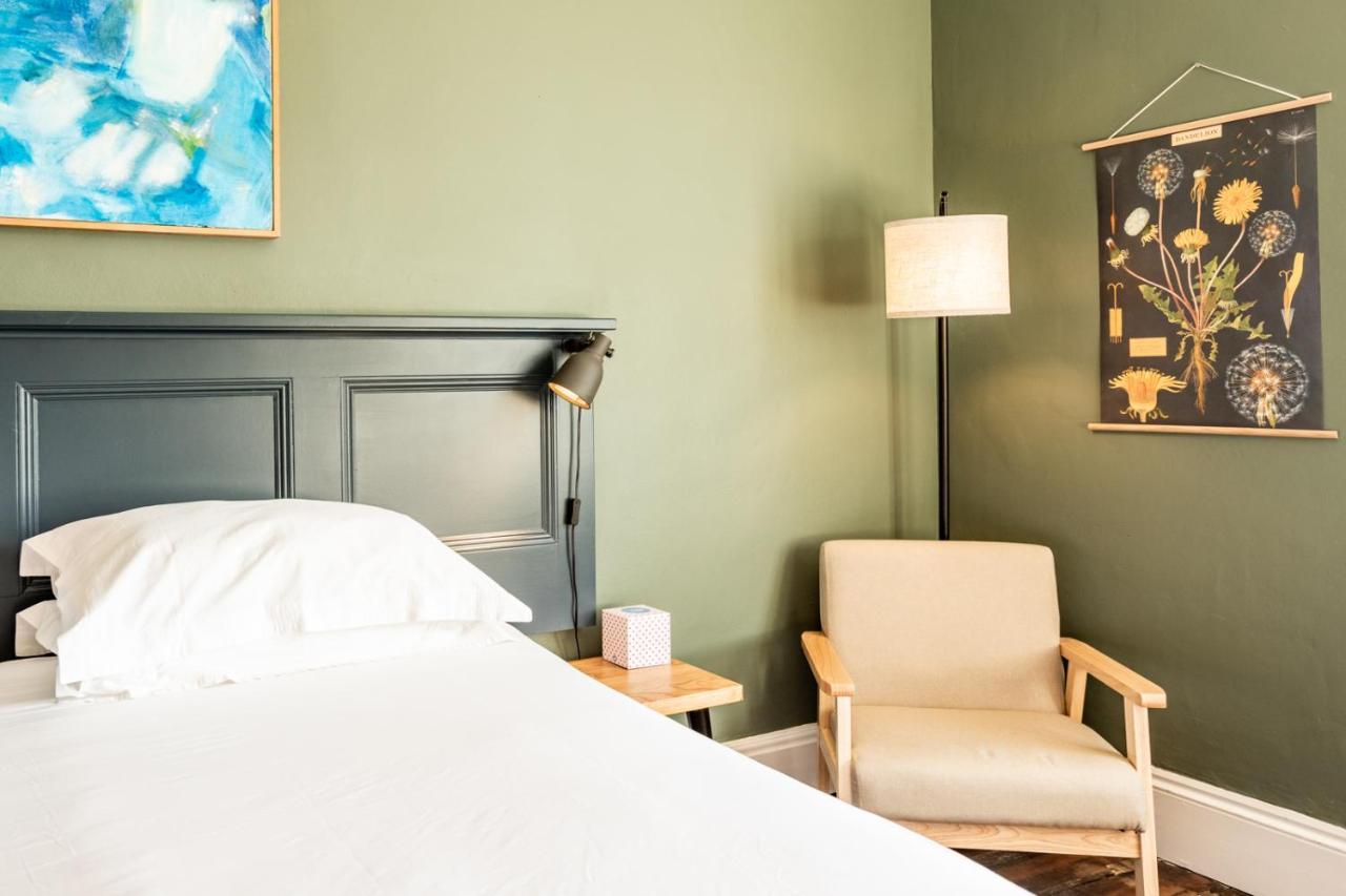 The Old Vicarage Bed & Breakfast Moylgrove Bagian luar foto