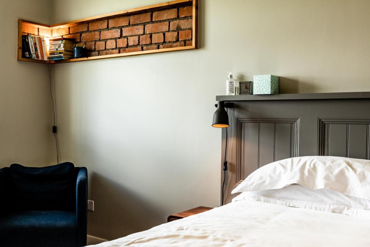 The Old Vicarage Bed & Breakfast Moylgrove Bagian luar foto