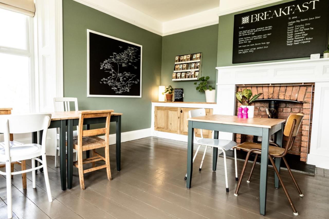 The Old Vicarage Bed & Breakfast Moylgrove Bagian luar foto