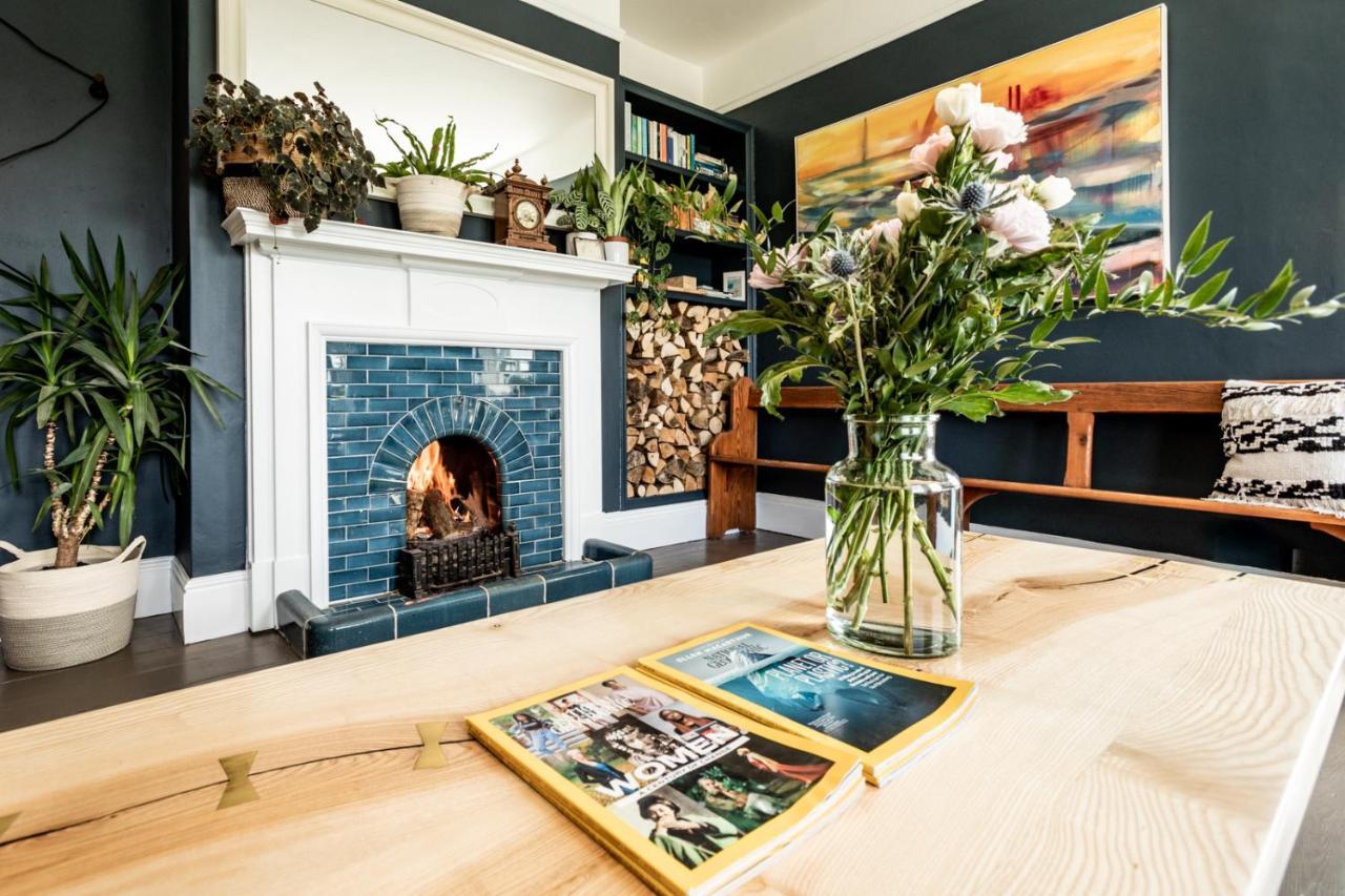 The Old Vicarage Bed & Breakfast Moylgrove Bagian luar foto