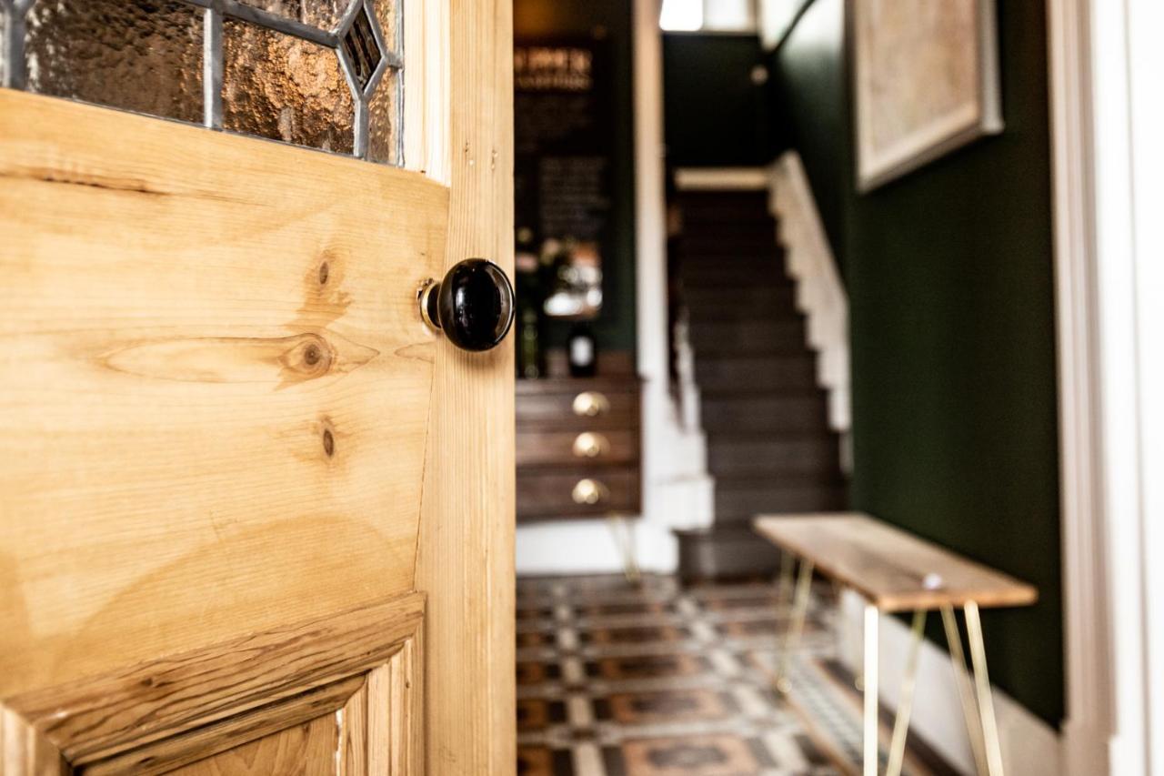 The Old Vicarage Bed & Breakfast Moylgrove Bagian luar foto