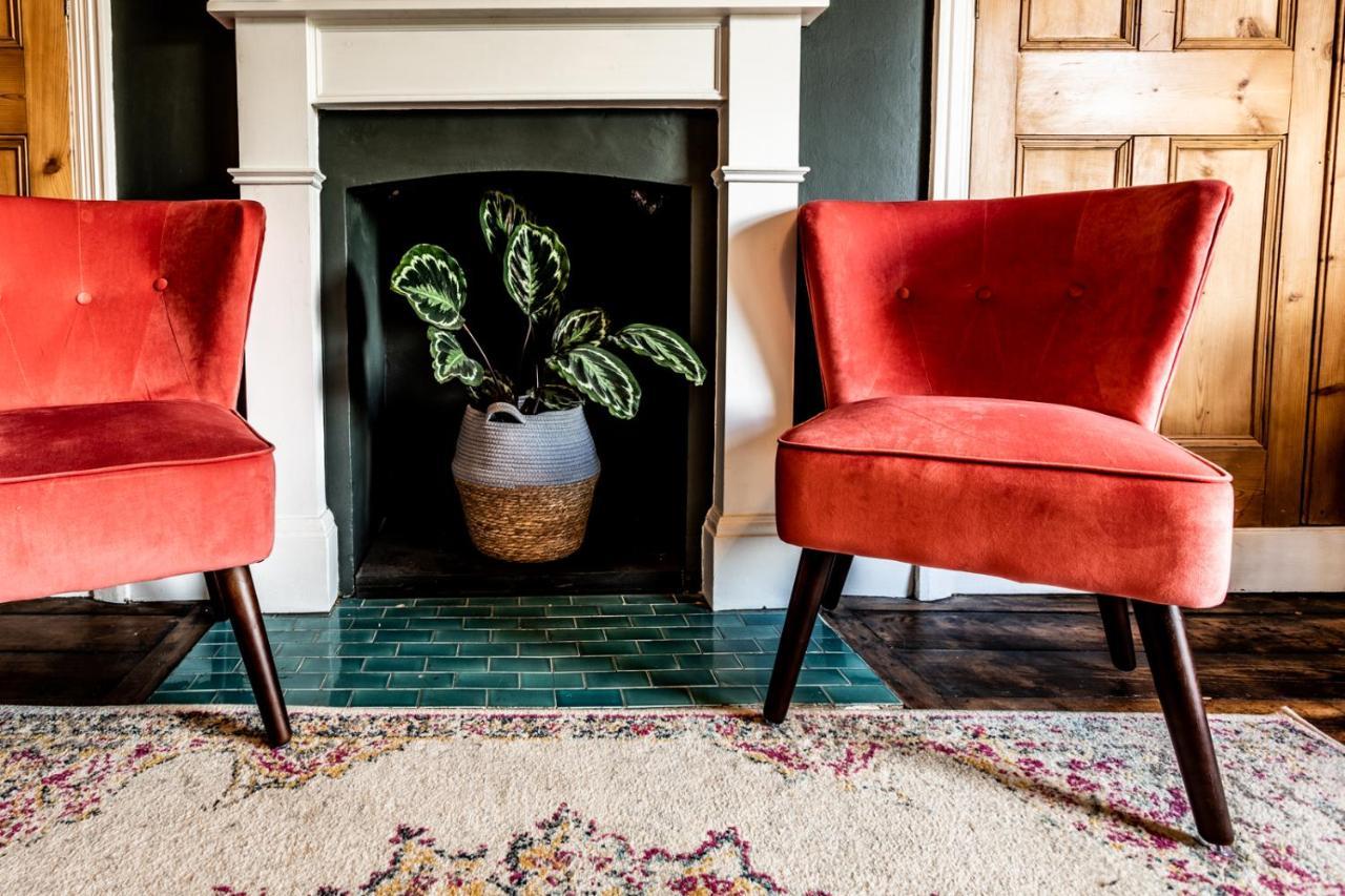 The Old Vicarage Bed & Breakfast Moylgrove Bagian luar foto