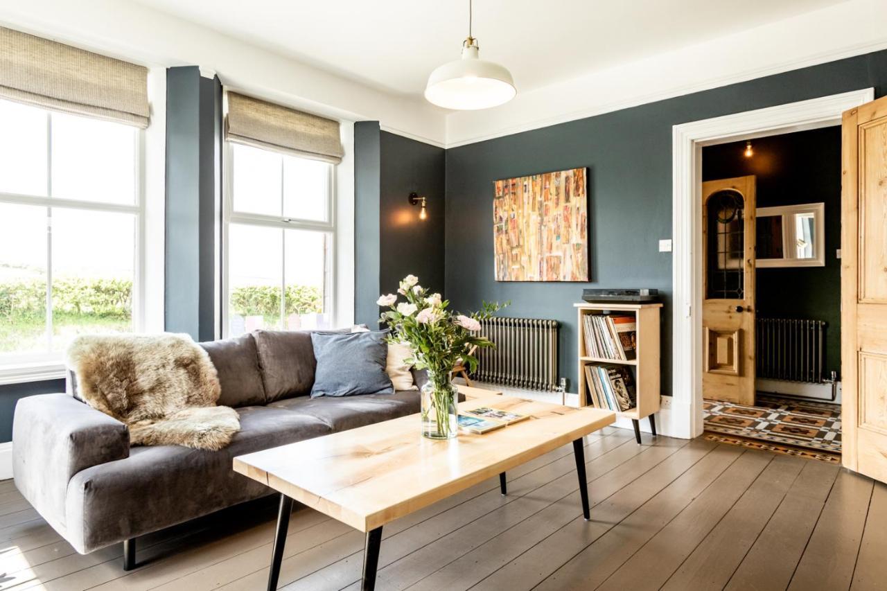 The Old Vicarage Bed & Breakfast Moylgrove Bagian luar foto